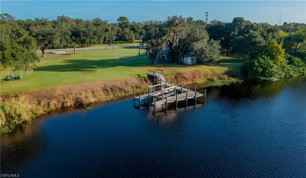 brand-new dock with lift